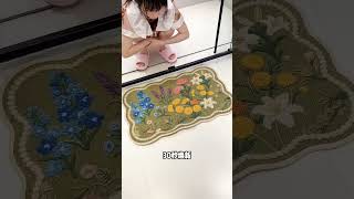 This simple and versatile design complements various bathroom styles.