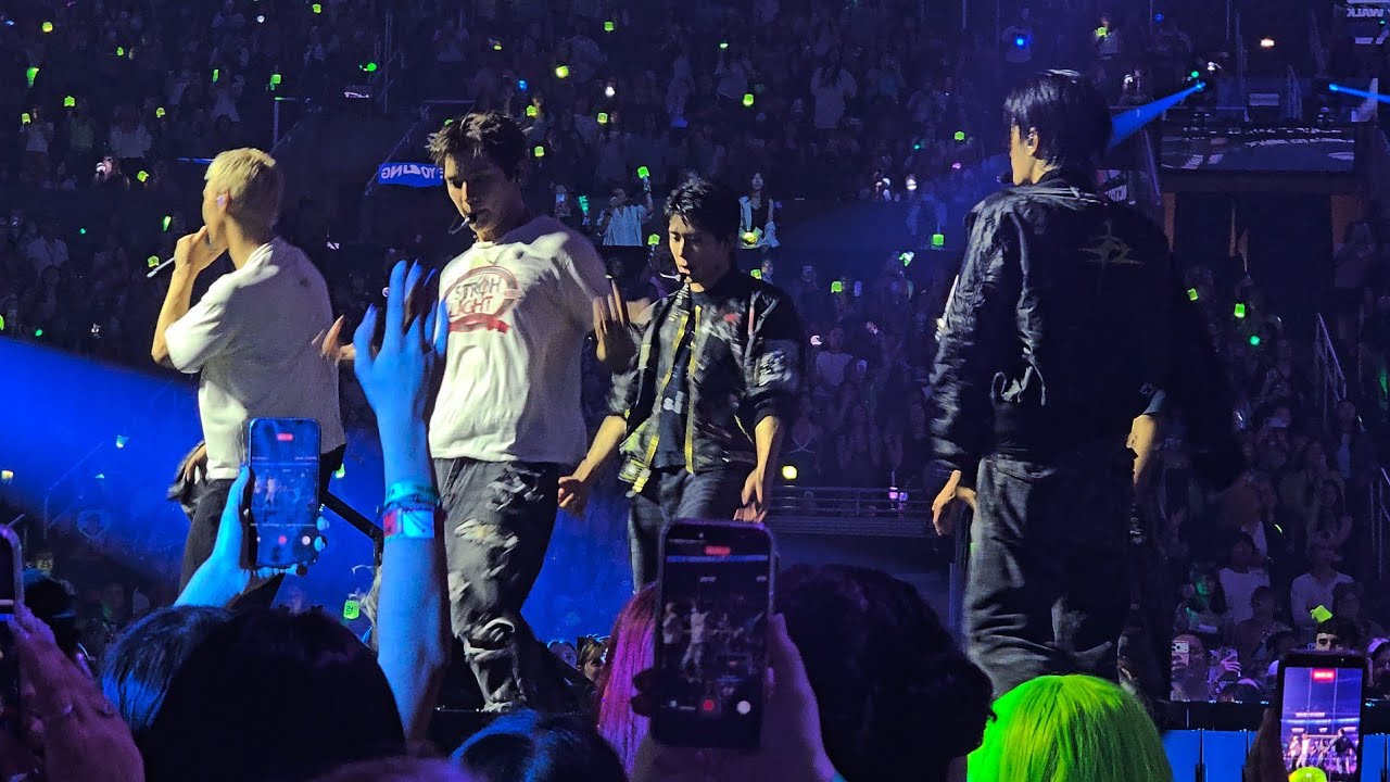 260814 NCT 127 - Walk (삐그덕) | KCON LA 2026 Day 1 [4K Fancam