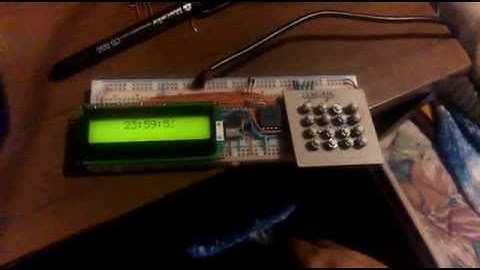 PIC 16F877A con LCD 16x2 y teclado matricial 4x4