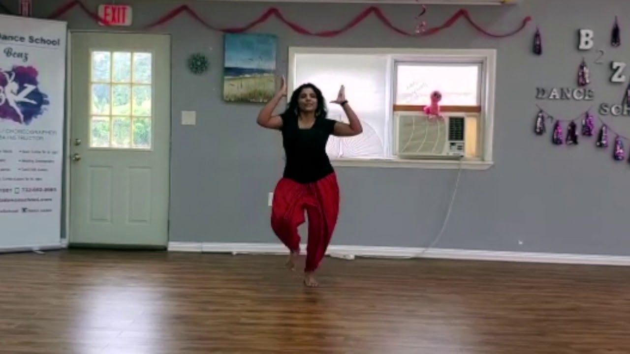 Mannu Vesum Choreography - Chinnaponnu Folk Song || B2Z DANCE SCHOOL