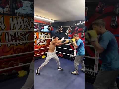 Boxing training is unstable#11 #ai #boxing #funny #training #shorts #youtubeshorts