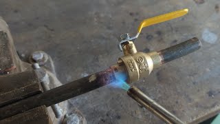 How to Solder a Ball Valve to Copper Pipe