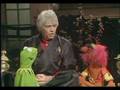 Muppet Show - James Coburn and Animal