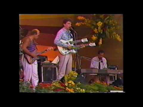 Floralia country/Hans Molenaar on drums w/ The Andre Sommerband/Mid 80's.