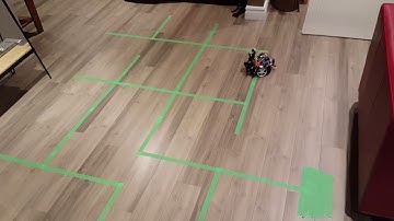 Robot solving simple maze using computer vision on Raspberry Pi