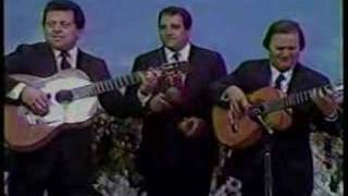Video thumbnail of "Trio Borinquen con Miguelito Alcaide- Que Tendran tus ojos"