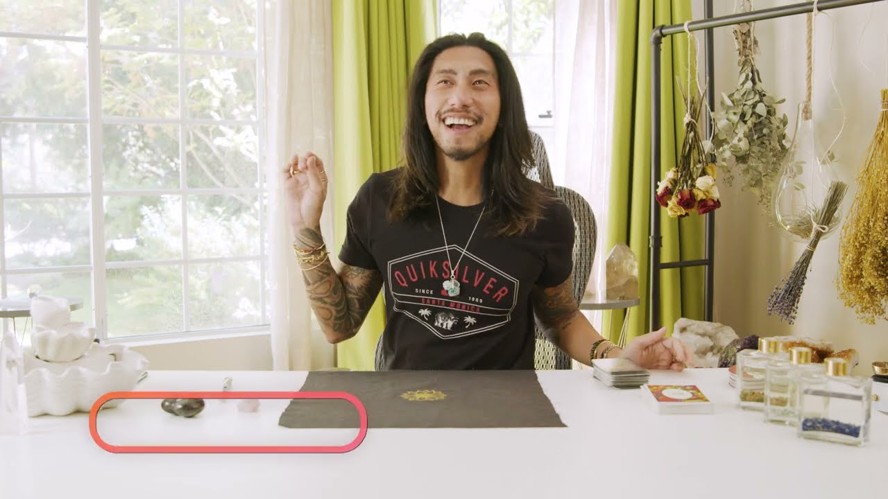 TAURUS | SOMEONE IS RUSHING TOWARDS YOU | JUNE 1-15, 2021 BI-WEEKLY TAROT READING