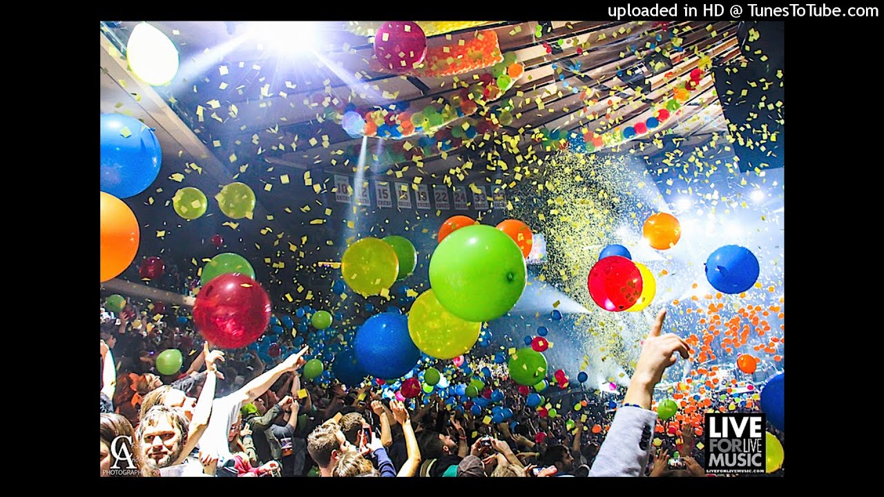 1.10 Phish - Harry Hood - 8/10/97 - Deer Creek Music Center, Noblesville, IN