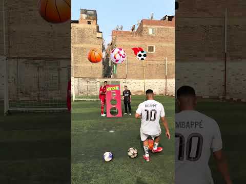 امبابي في تحدي مع طياره بعد الفوز عله برشلونه