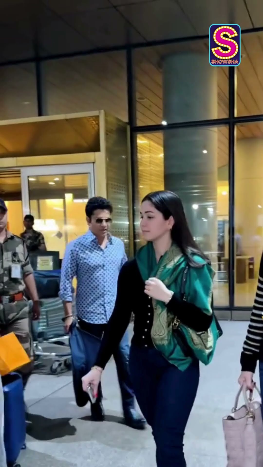 Anjali \u0026 Sara Tendulkar Make A Stylish Exit At Airport | N18S #Shorts #entertainment #trendingshorts