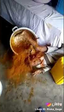 Anak kecil salto ketumpah kuah makanan