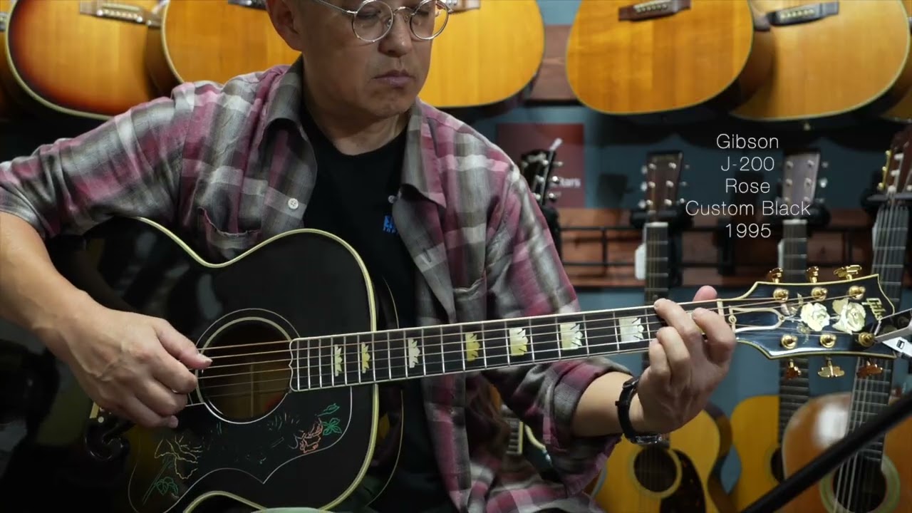 Gibson J-200 Rose Custom Black 1995年製 Gibson J-200 Rose Custom Black 1995年製（シンシアギターズ） - YouTube