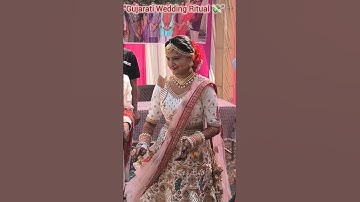 “Gujarati Marriage Ritual | Dholi Par Paise Udate | Traditional Wedding Ceremony 💸🥁”
