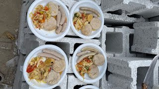 картинка: На следующий день на рабочем месте готовлю пельмени, бананы, соленую рыбу, капусту.