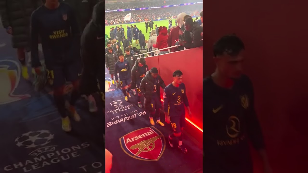 Diego Simeone was spotted walking on the Arsenal badge at full-time, while his players avoided it 👀