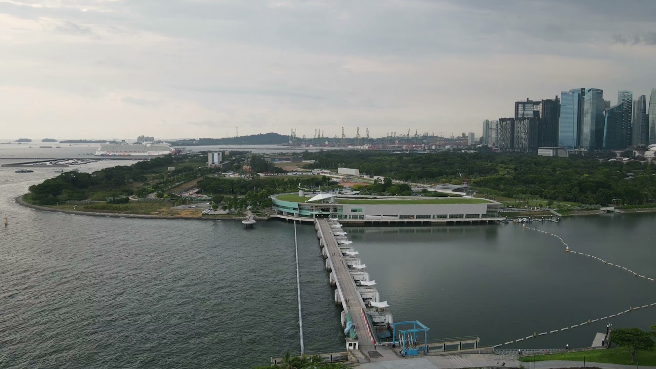 HL Marina Barrage