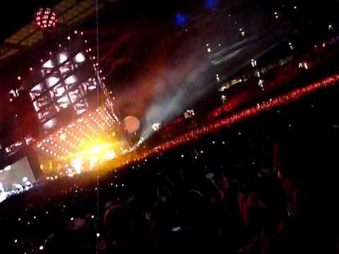 Muse - Hysteria live at Wembley Stadium (September 11th, 2010)