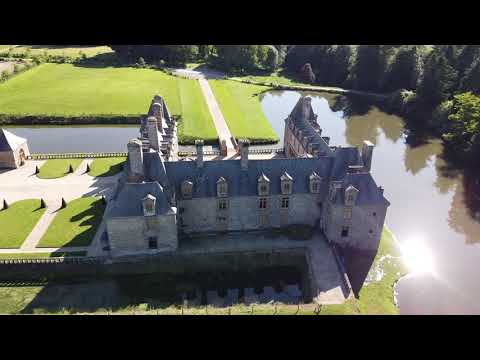 L'un des plus beaux châteaux de Bretagne, le château Le Rocher Portail.