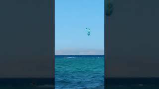 EPIC Kite surfer jumps over boat, full power 🇪🇬🌹🌊🌊🌊