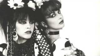 Strawberry Switchblade - Michael Who Walks By Night chords