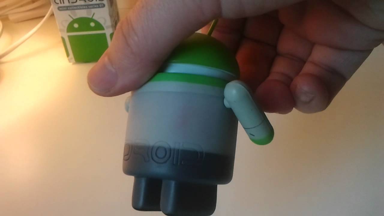 DealExtreme - Android mini collectible 02 (Green + Grey)