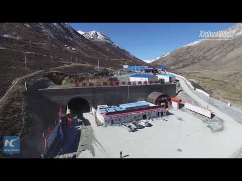 world's-highest!-chinese-engineers-build-highway-tunnel-in-tibet