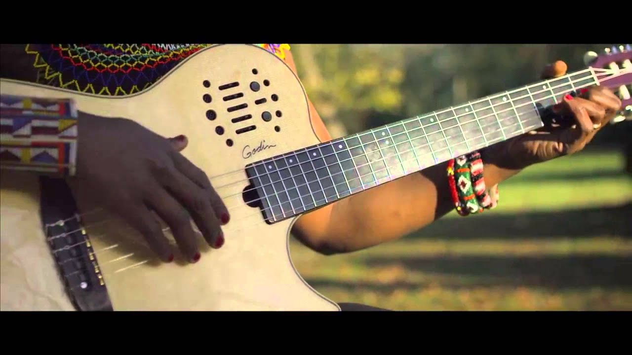 Watch Kareyce Fotso Ndolo comment ça va [Clip Officiel] on YouTube