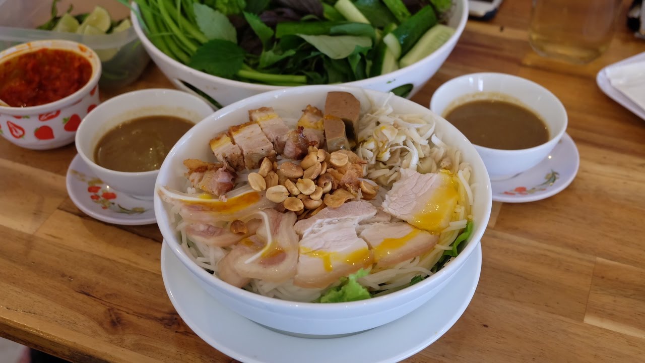 Vietnamese Food Fermented fish sauce vermicelli by Auntie Seven/Bún