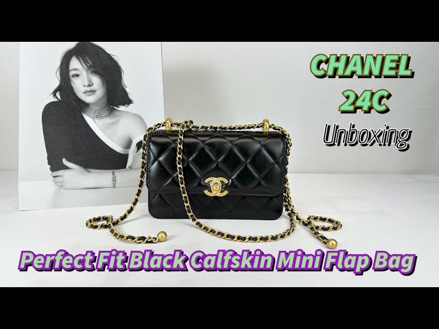 Chanel 23C Shiny Crumpled Calfskin Small Hobo Bag with Antique Gold  Hardware. 