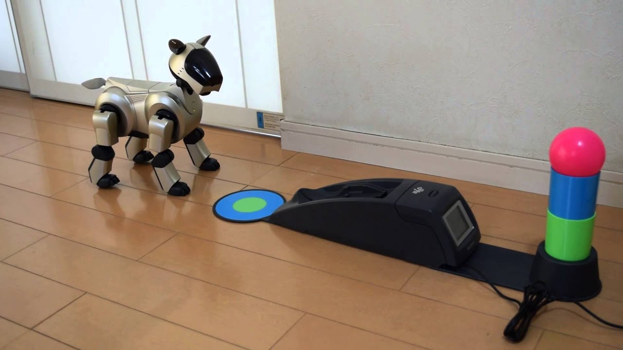おりこうAIBO ステーションへ充電しにいきます。