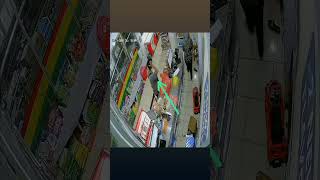 Beli Rokok modus uang ketinggalan. TKP Toko di Sedo Demak