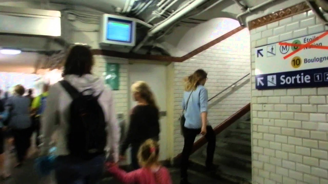 Paris - Transfer at La Motte-Picquet - Grenelle Station (Lines 6, 8 and 10) 2014 08 12