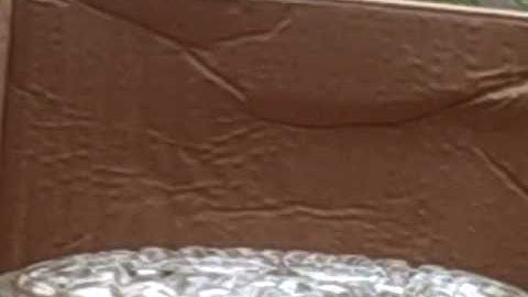 Light Bulb Explosion in Slow Motion - Don