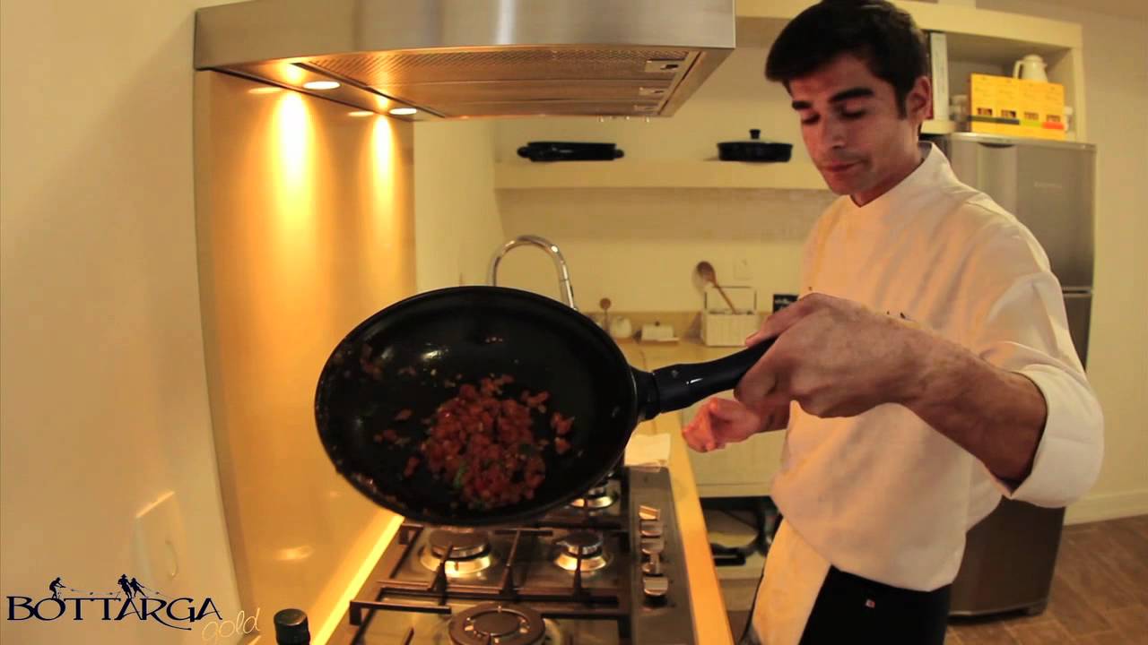 Bottarga Gold - Arroz negro com camarões e Bottarga