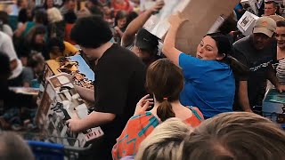 Crowd Goes Crazy during Black Friday | Ultimate Shoppers