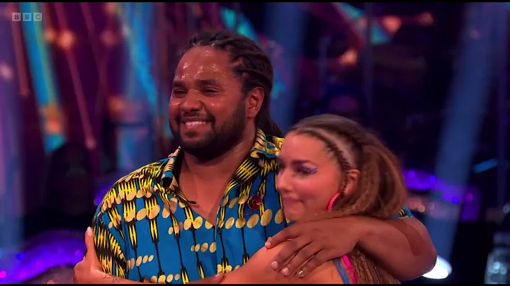 Hamza Yassin & Jowita Przystal Comments & Scores Week Eight