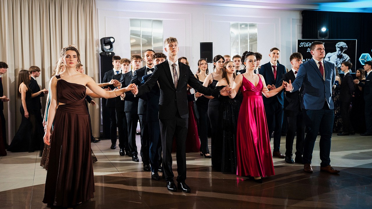 PONAD 100 OSÓB w jednym POLONEZIE | Studniówka 2026 | LO im. Tadeusza Kościuszki w Pruszkowie