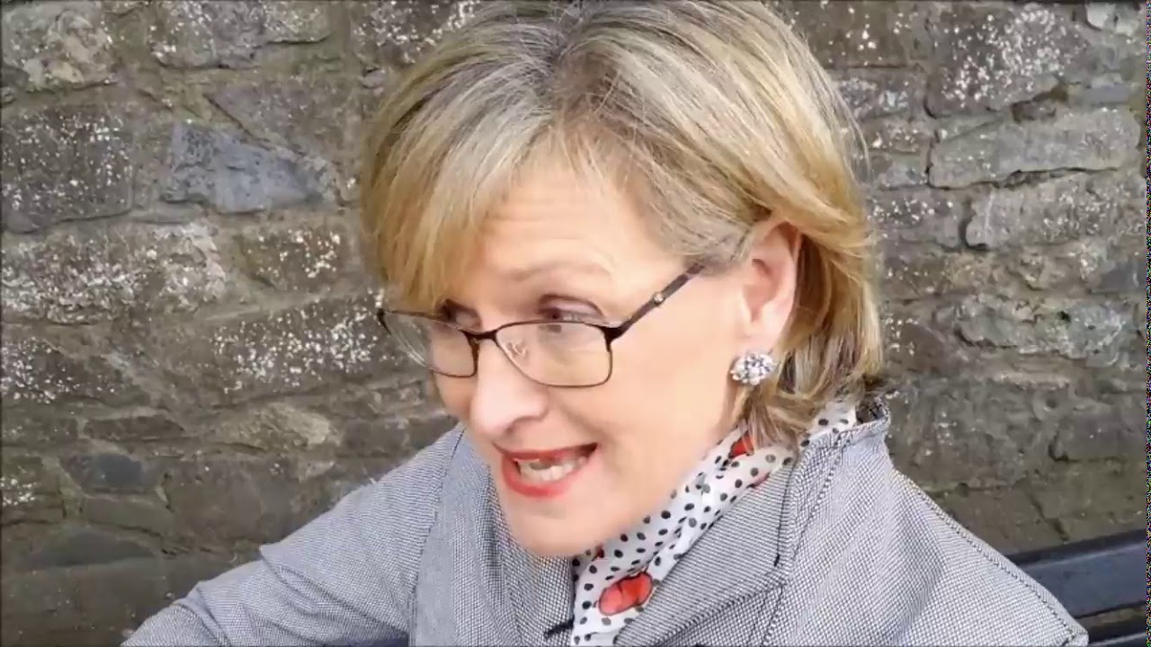 Mairead McGuinness MEP Discusses Beekeeping, Farming and Future with Paul O'Brien President of FIBKA