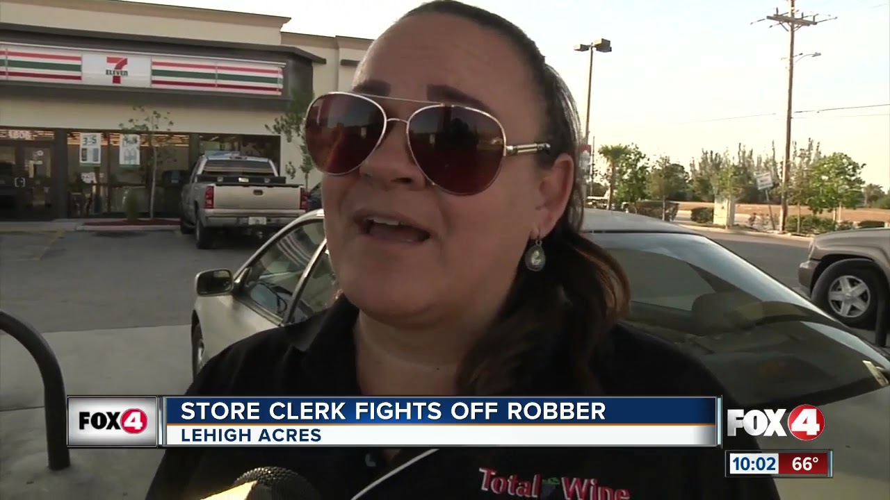Clerk fights off would-be convenience store robber - YouTube
