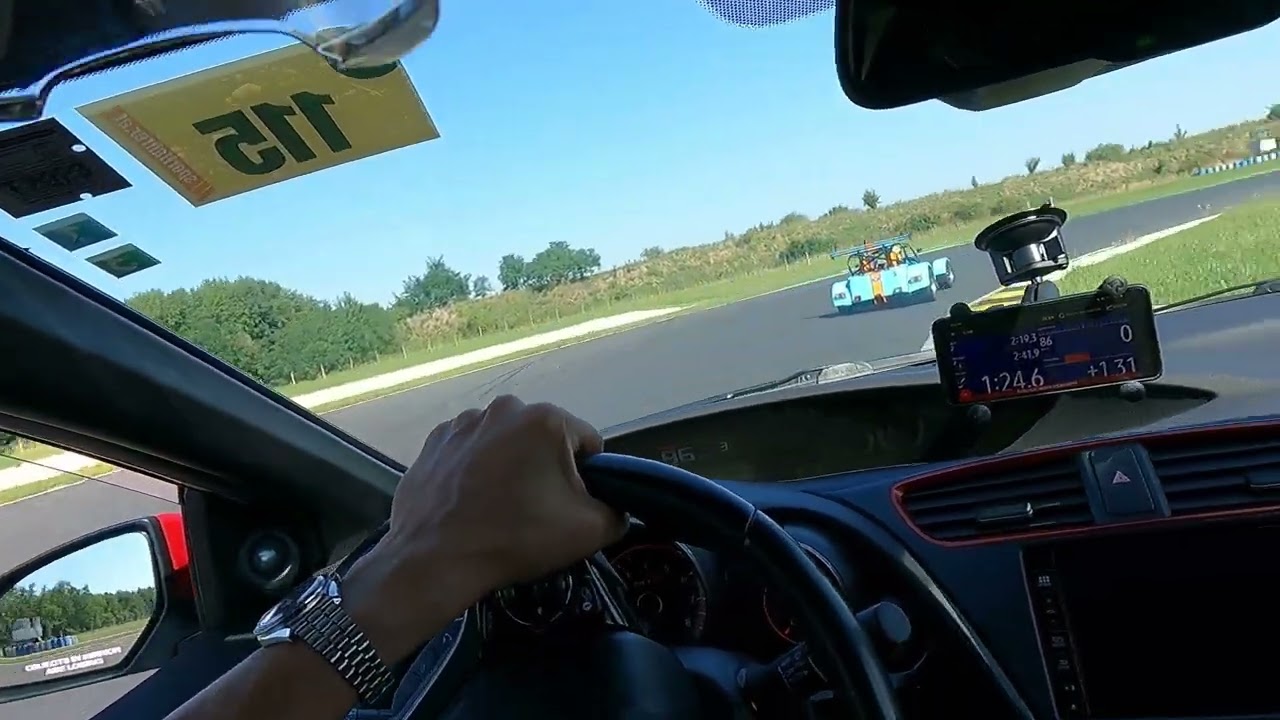 Pannóniaring Sportfahrer.at Trackday Honda Civic Type-R vs Caterham Super 7