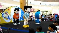 DORAEMON & FRIENDS Dancing Performance at Doraemon Holiday Fun (SMS, Tangerang, Indonesia)  - Durasi: 1:16. 