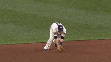 MIL@MIN: Dozier gloves grounder, fires for out