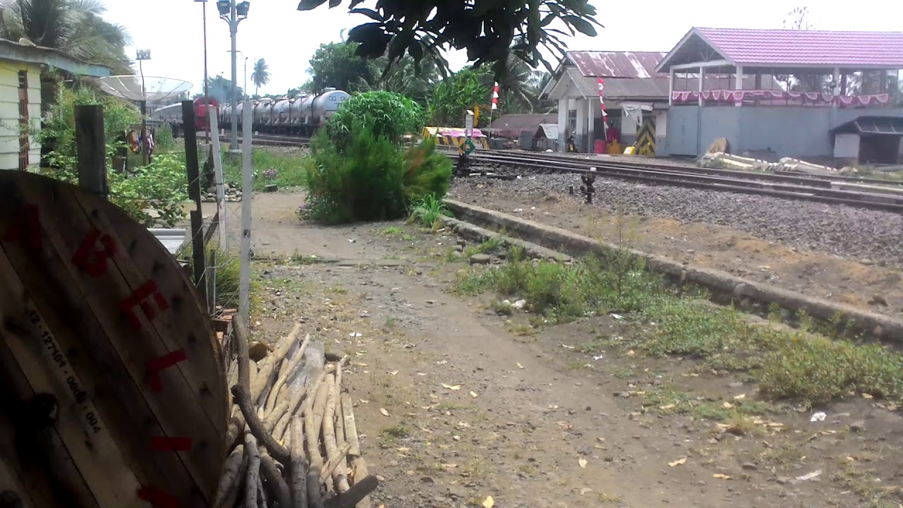 Kereta serelo berangkat dari muara  enim  ke palembang  