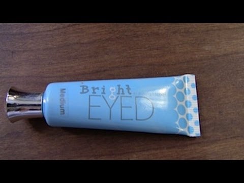 Видео: Прибрежные ароматы Bright Eyed Eye Brightener