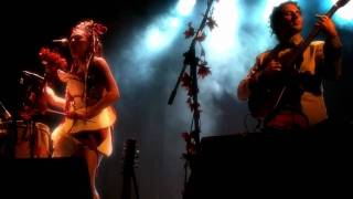 Video thumbnail of "Tonolec - Zamba para olvidar (En vivo Cine teatro París, Necochea)"