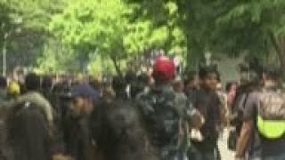 Sri Lankan protesters storm prime minister's office