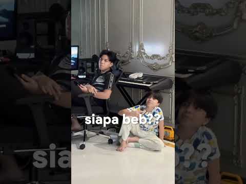 Surprise birthday kak @fatimahhalilintar9512  dari adeknya yang cute dan tidak sombong