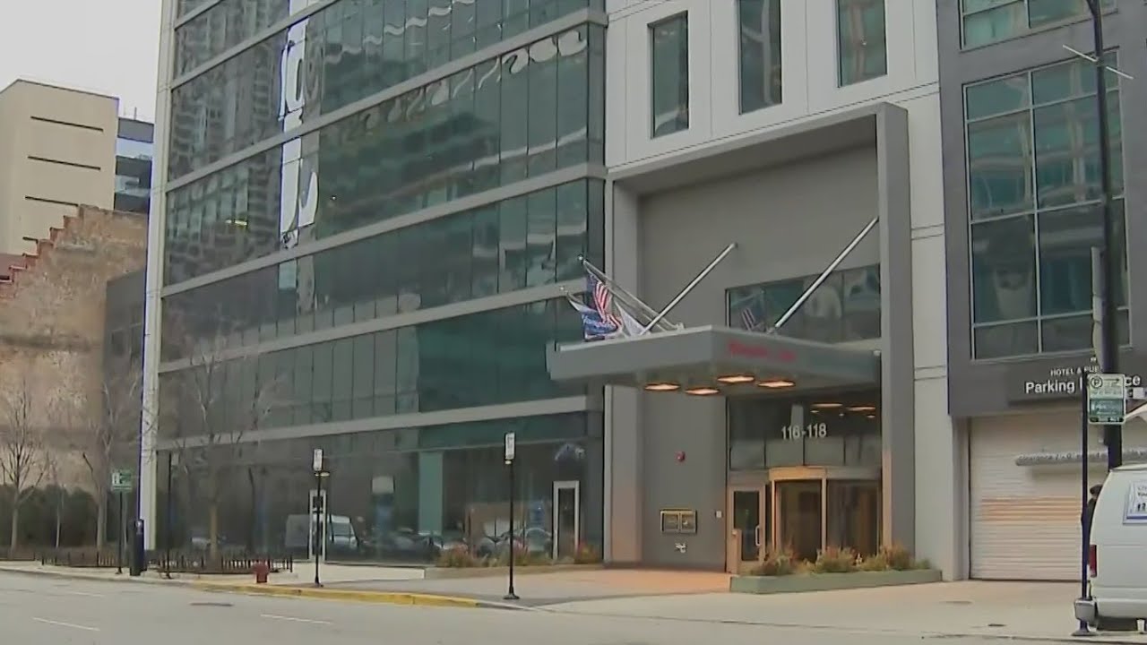 Woman, 18, shot in West Loop Hampton Inn hotel