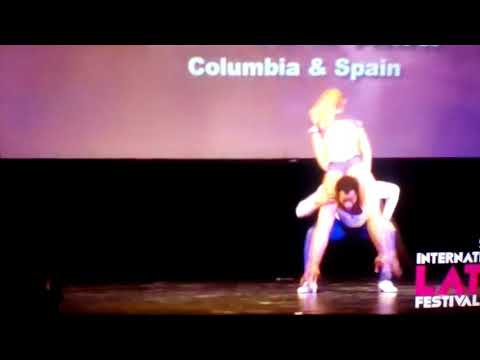 Contortion en danza batacha increíble..chica buenota y sabrosota