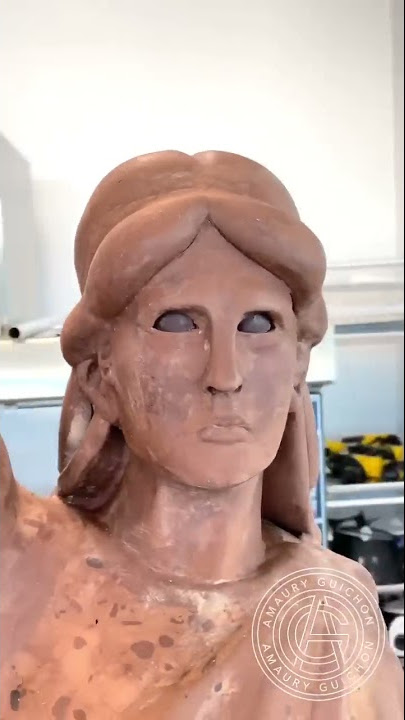 Chocolate Statue of Liberty! 🗽115lbs of chocolate for 7ft tall!🇺🇸